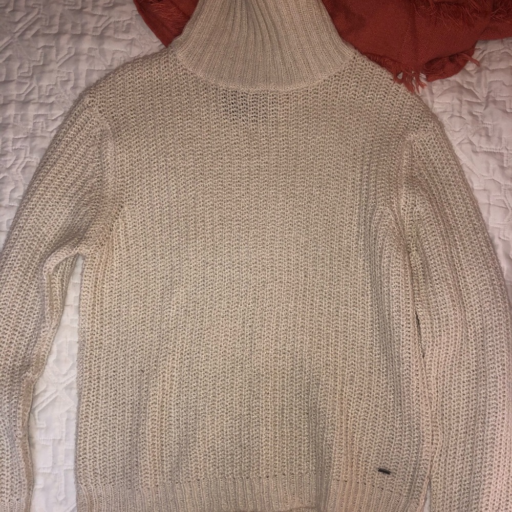 Oversized turtle neck